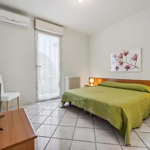 Village Aparthotel
