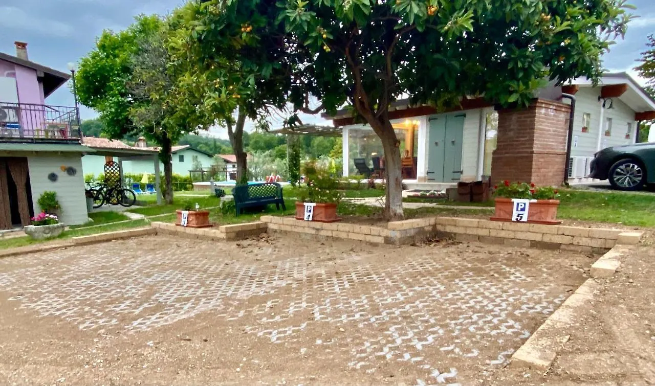 La Casa Di Campagna Sul Garda Puegnago del Garda Bed & Breakfast