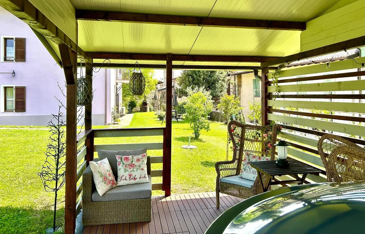 La Casa Di Campagna Sul Garda Puegnago Bed & Breakfast